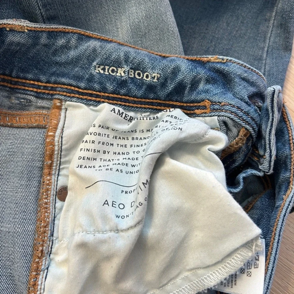 American Eagle Kick Boot Stretch X Medium Wash Flare Jeans Size 4 Regular